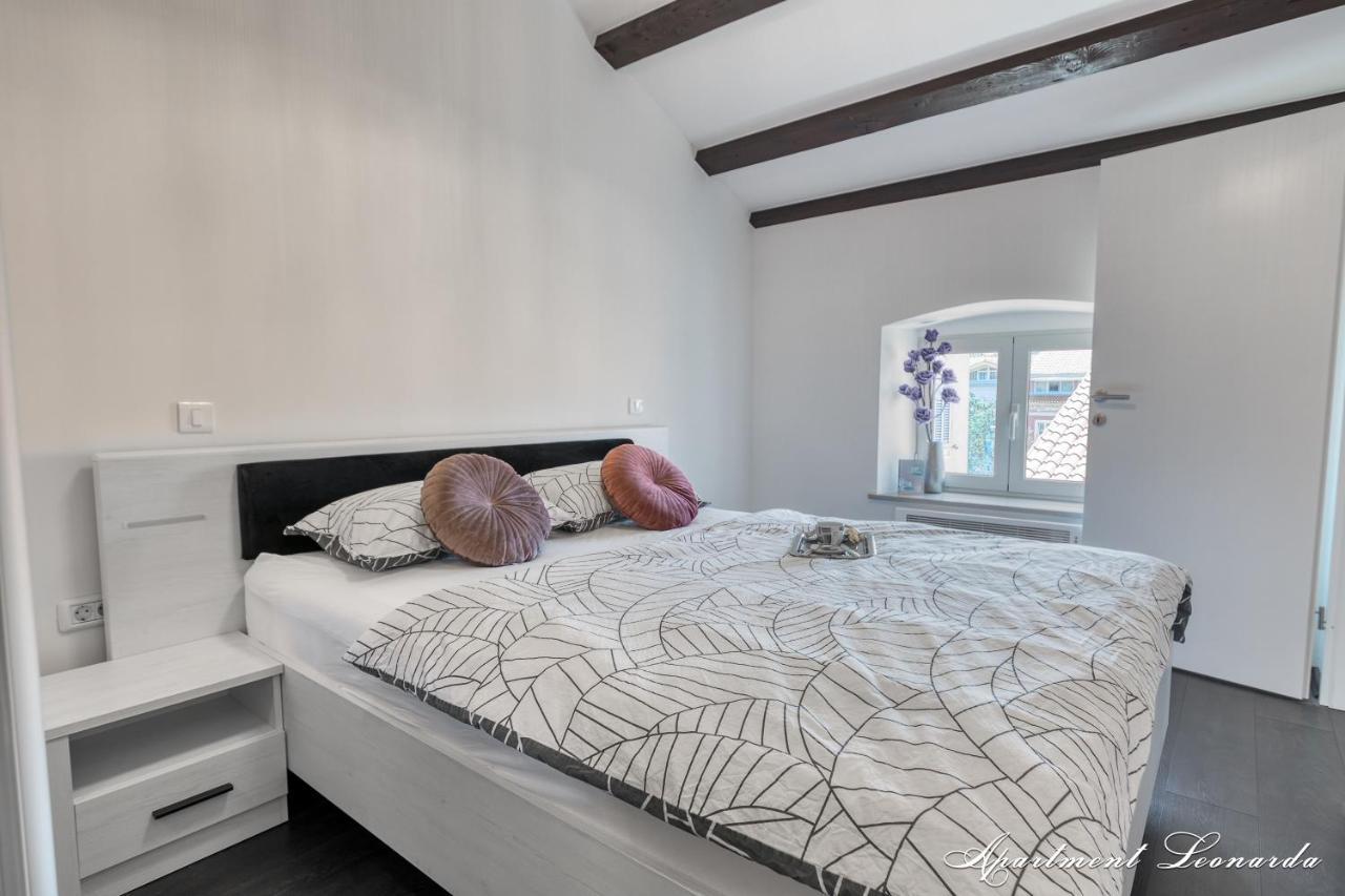 Penthouse Leonarda With Private Parking Apartment Pula