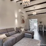 Penthouse Leonarda With Private Parking